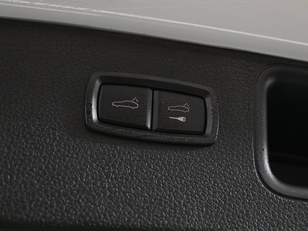 Used 2026 Porsche Macan S AWD/4WD image 45