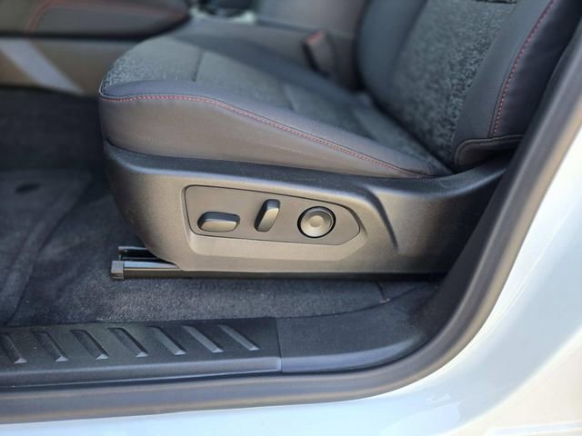 Used 2026 Chevrolet Colorado Z71 AWD/4WD image 32