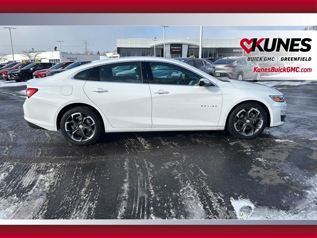 Used 2023 Chevrolet Malibu LT image 3