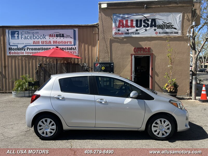 Used 2015 Toyota Yaris L image 1