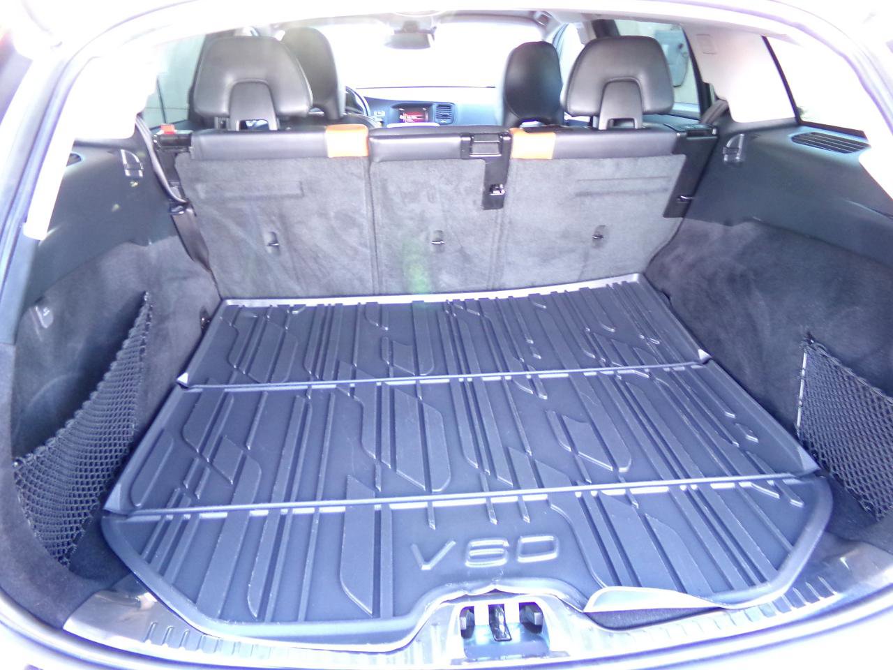 Used 2018 Volvo V60 T5 Cross Country w/ Convenience Package image 37