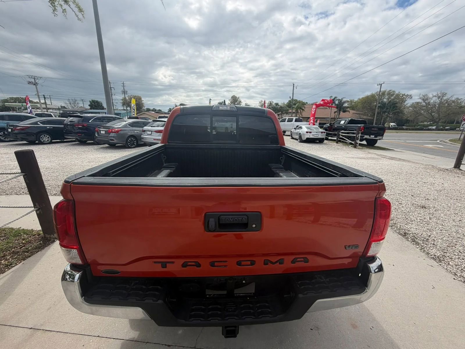 Used 2016 Toyota Tacoma SR5 w/ Towing Package RWD image 8