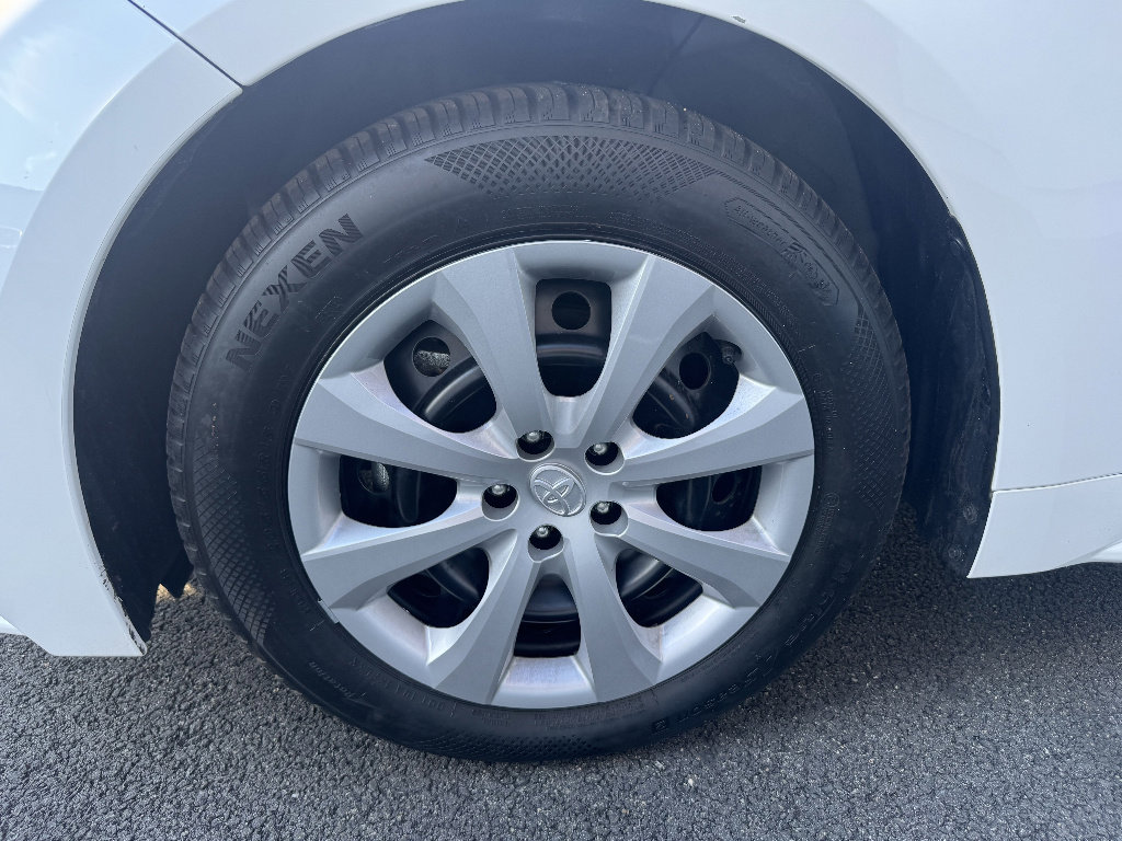 Used 2025 Toyota Corolla LE image 19