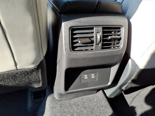 New 2026 Nissan Rogue SV w/ SV Premium Package image 32