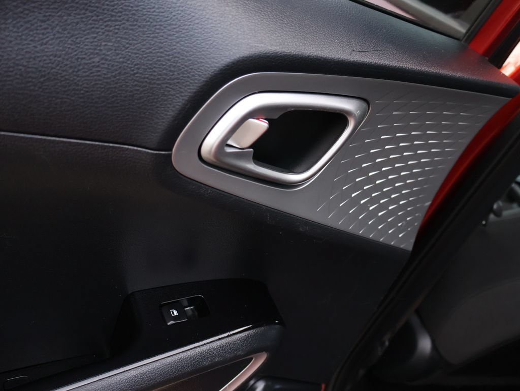 Certified 2021 Kia Soul LX FWD image 13