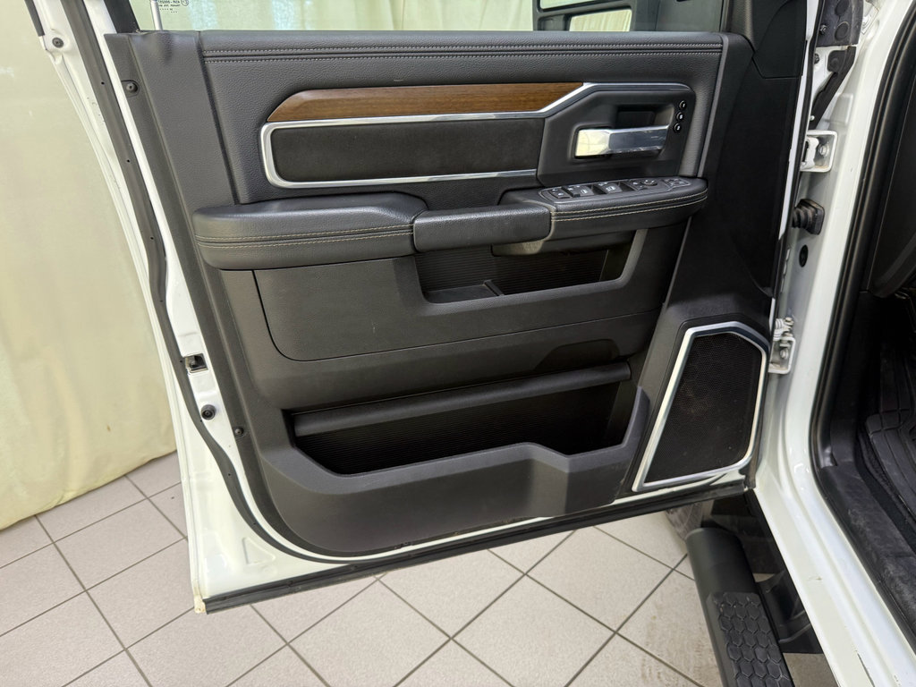 Used 2024 RAM 2500 Laramie image 29
