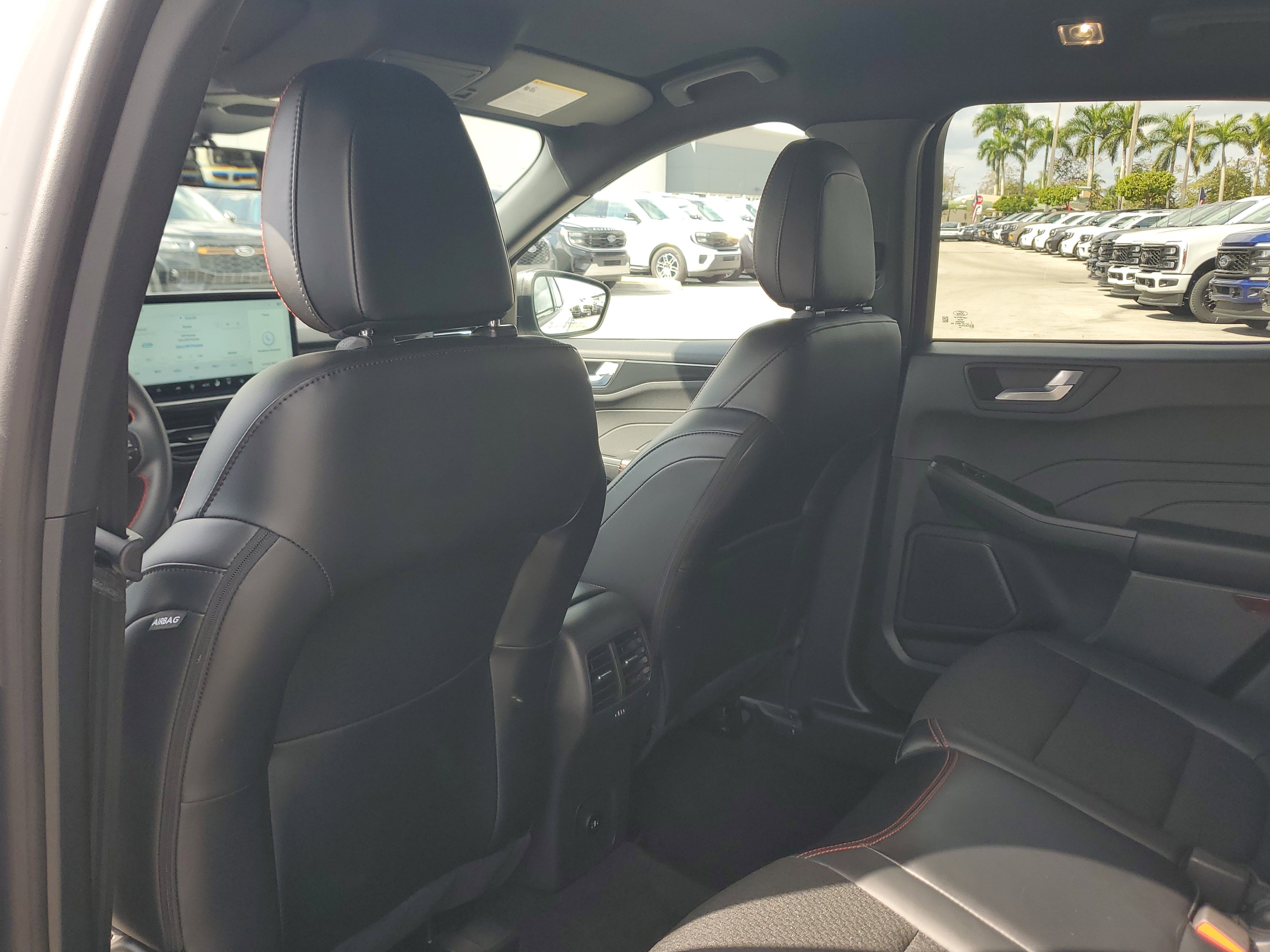 Used 2025 Ford Escape ST-Line w/ Equipment Group 301A image 14