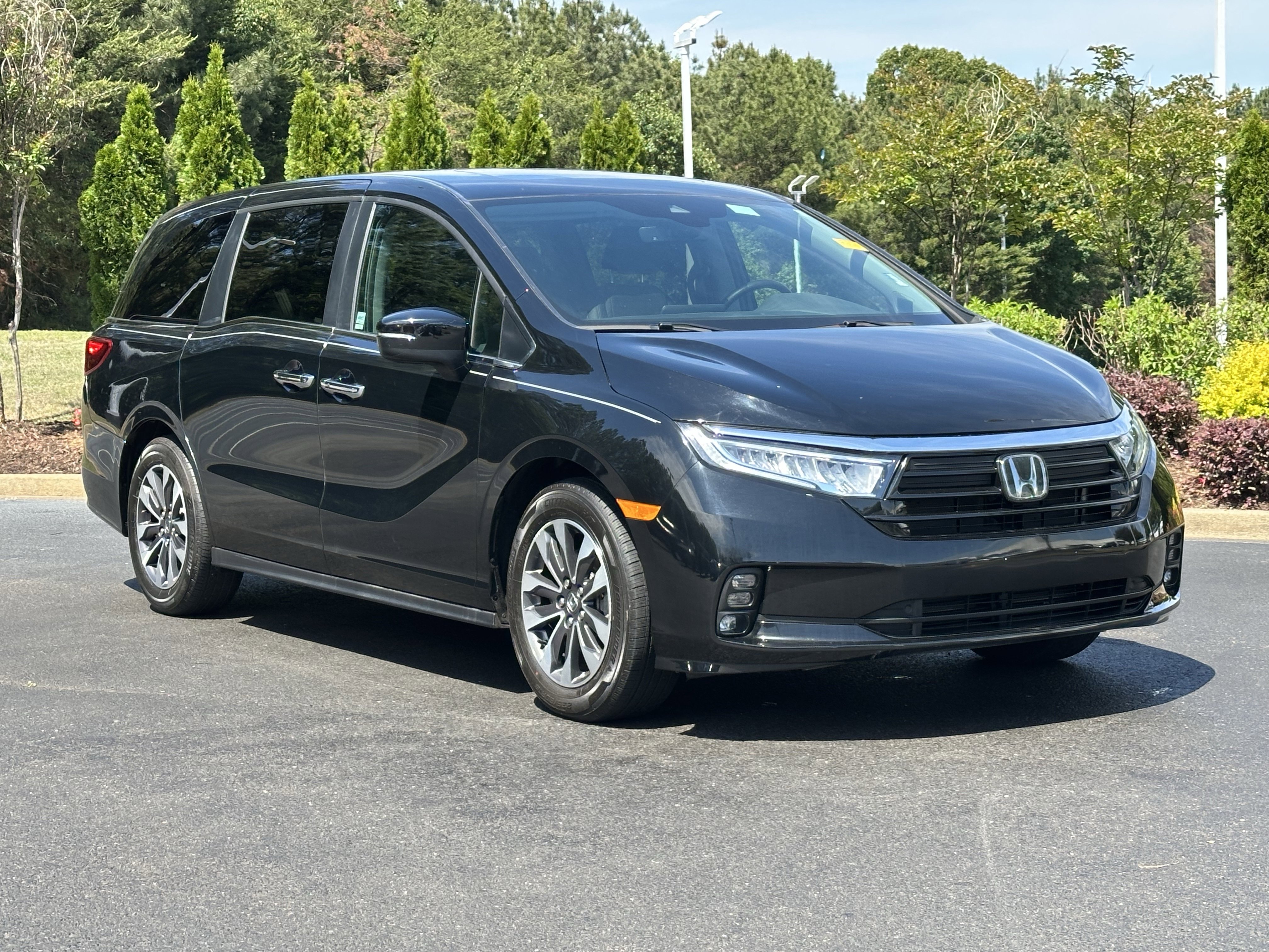 Used 2024 Honda Odyssey EX-L image 2