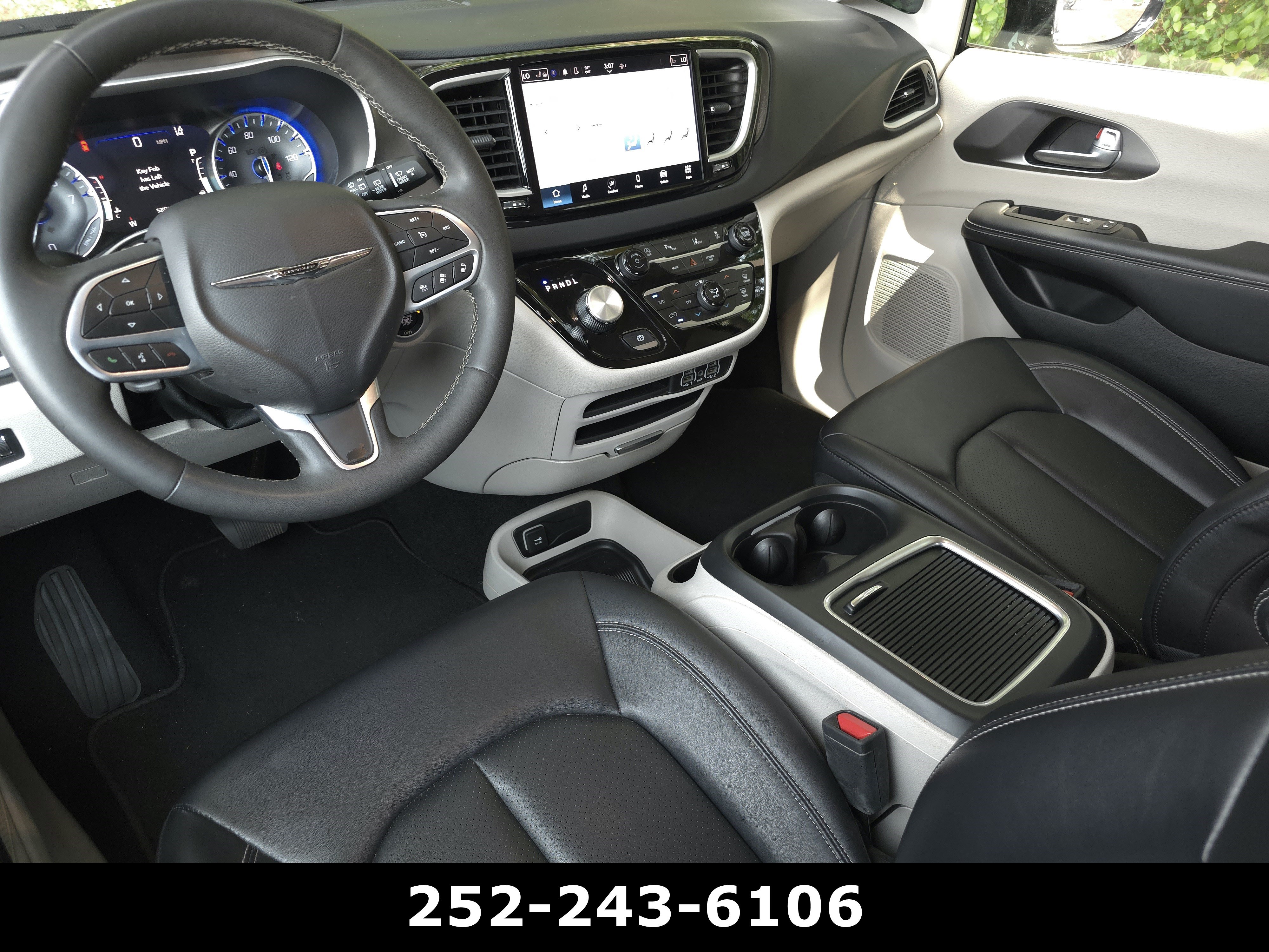 Used 2024 Chrysler Pacifica Touring-L FWD image 14