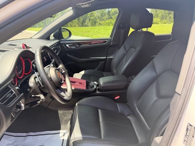 Used 2024 Porsche Macan Turbo AWD/4WD image 6
