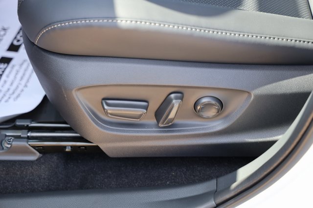 New 2025 Toyota Crown Signia image 15