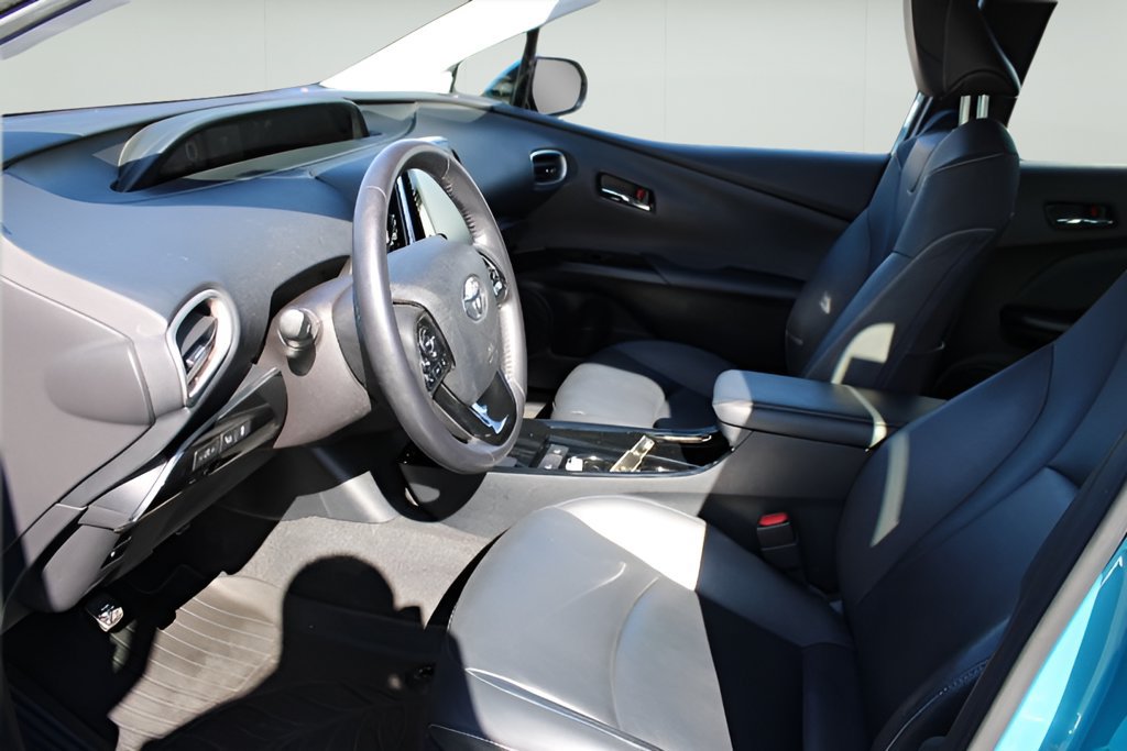 Certified 2020 Toyota Prius Prime Limited FWD image 9