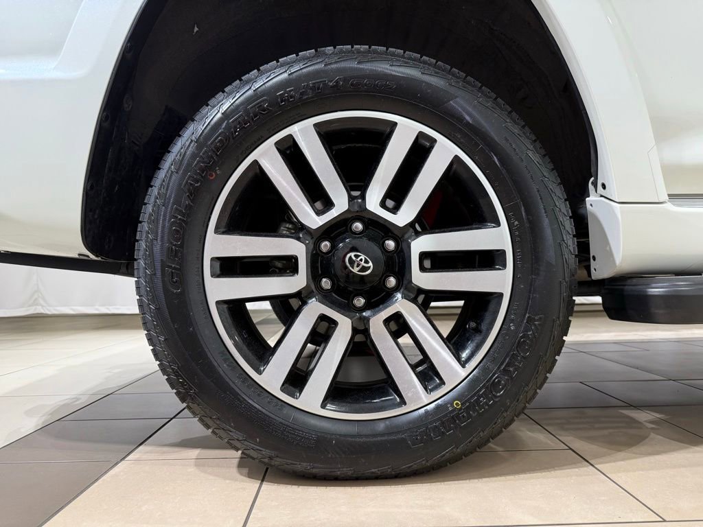 Certified 2022 Toyota 4Runner Limited AWD/4WD image 9