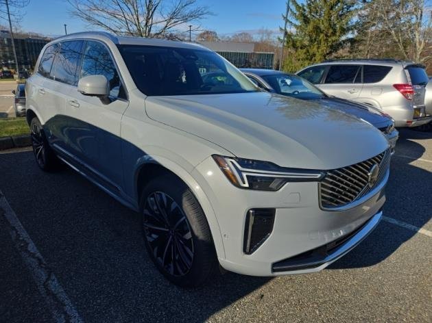 Used 2025 Volvo XC90 T8 Plus