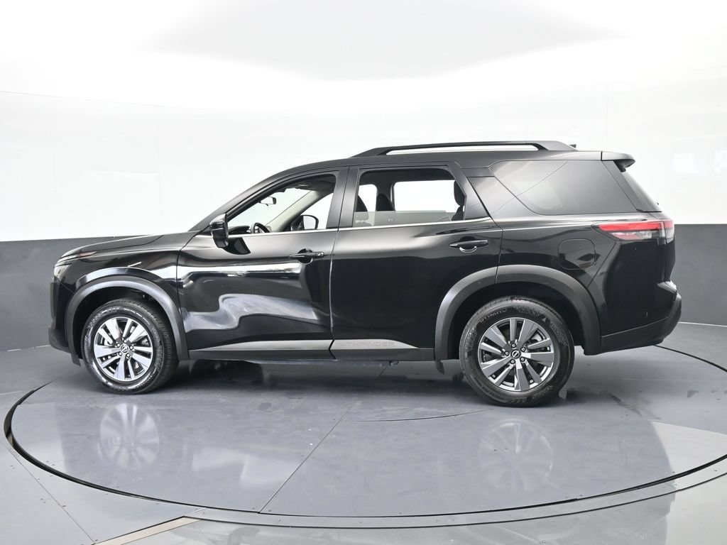 Used 2025 Nissan Pathfinder SV FWD video 3