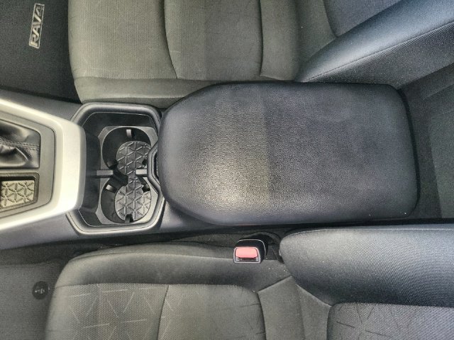 Used 2024 Toyota RAV4 XLE w/ Convenience Package FWD image 21
