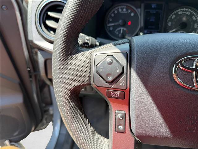 Used 2020 Toyota Tacoma TRD Sport w/ TRD Premium Sport Package AWD/4WD image 15