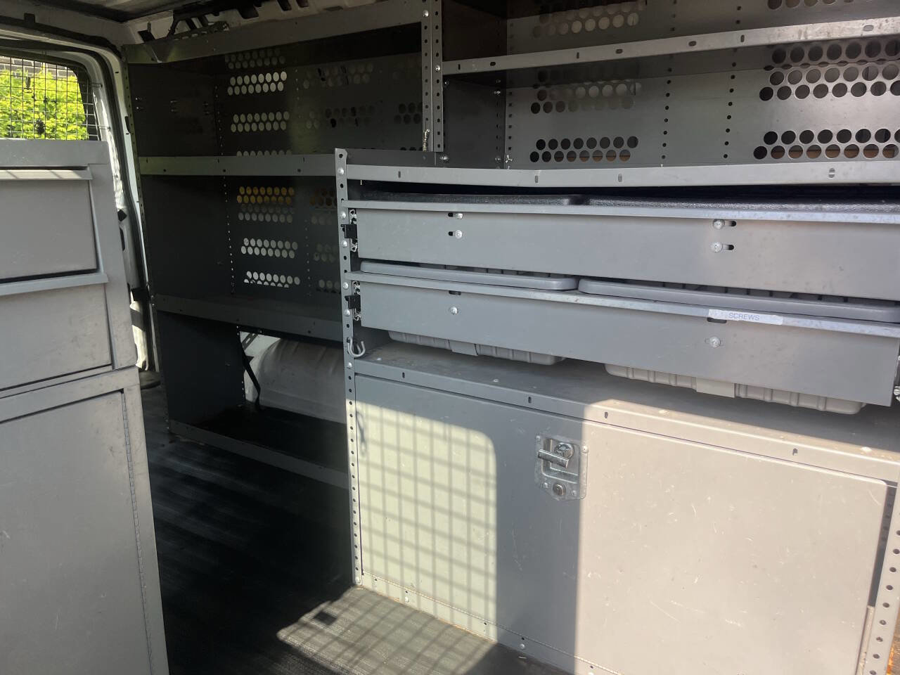 Used 2013 Chevrolet Express 2500 image 9
