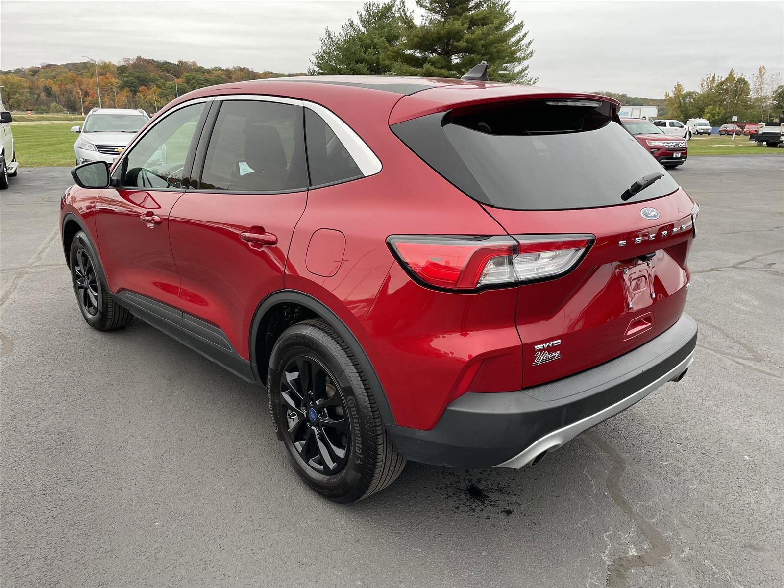 Used 2022 Ford Escape SE w/ Convenience Package AWD/4WD image 3