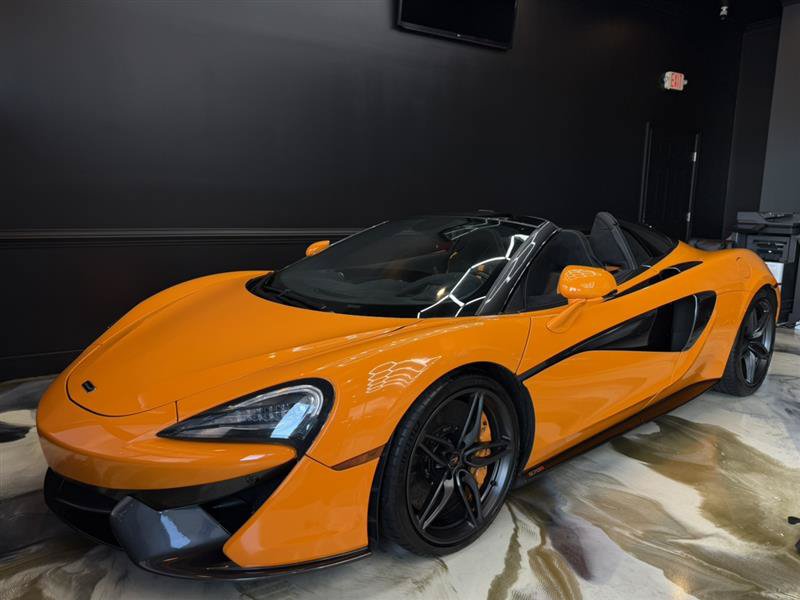 Used 2018 McLaren 570S Spider RWD image 2