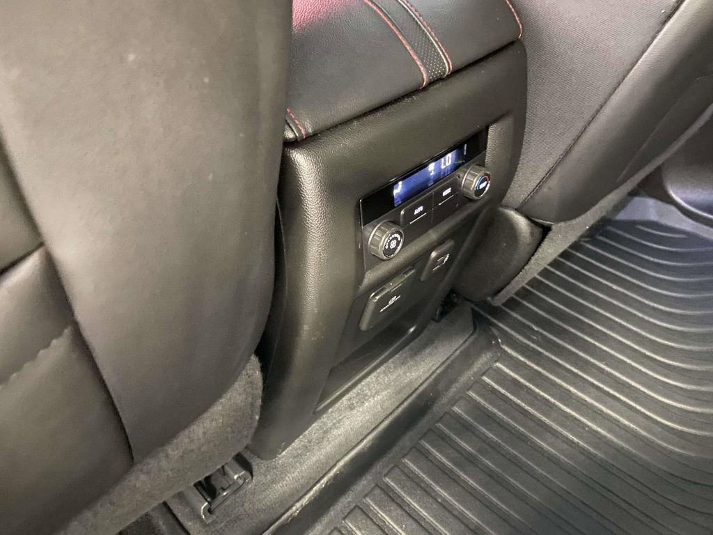 Used 2023 Chevrolet Traverse RS image 14