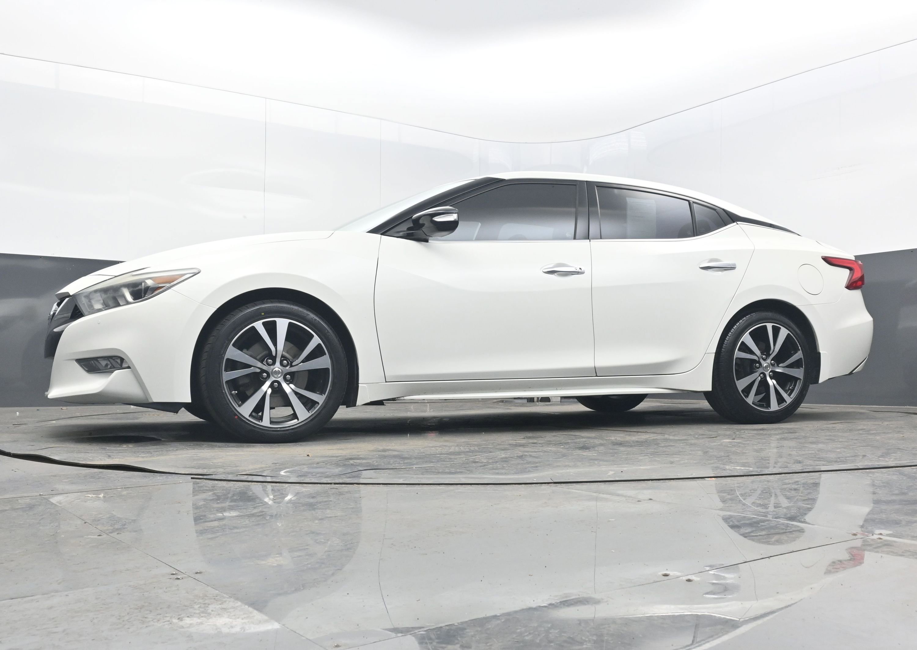 Used 2018 Nissan Maxima 3.5 SV image 21