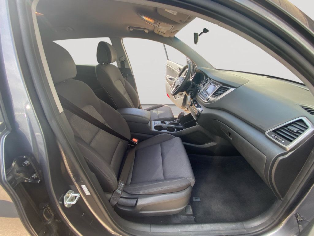 Used 2017 Hyundai Tucson SE w/ SE Popular Package 02 AWD/4WD image 15