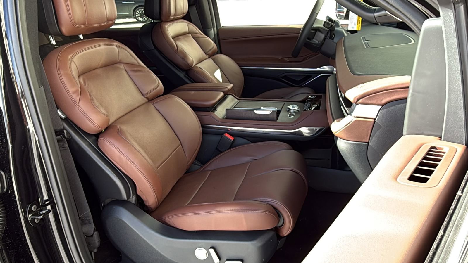 New 2026 Lincoln Navigator Reserve image 11