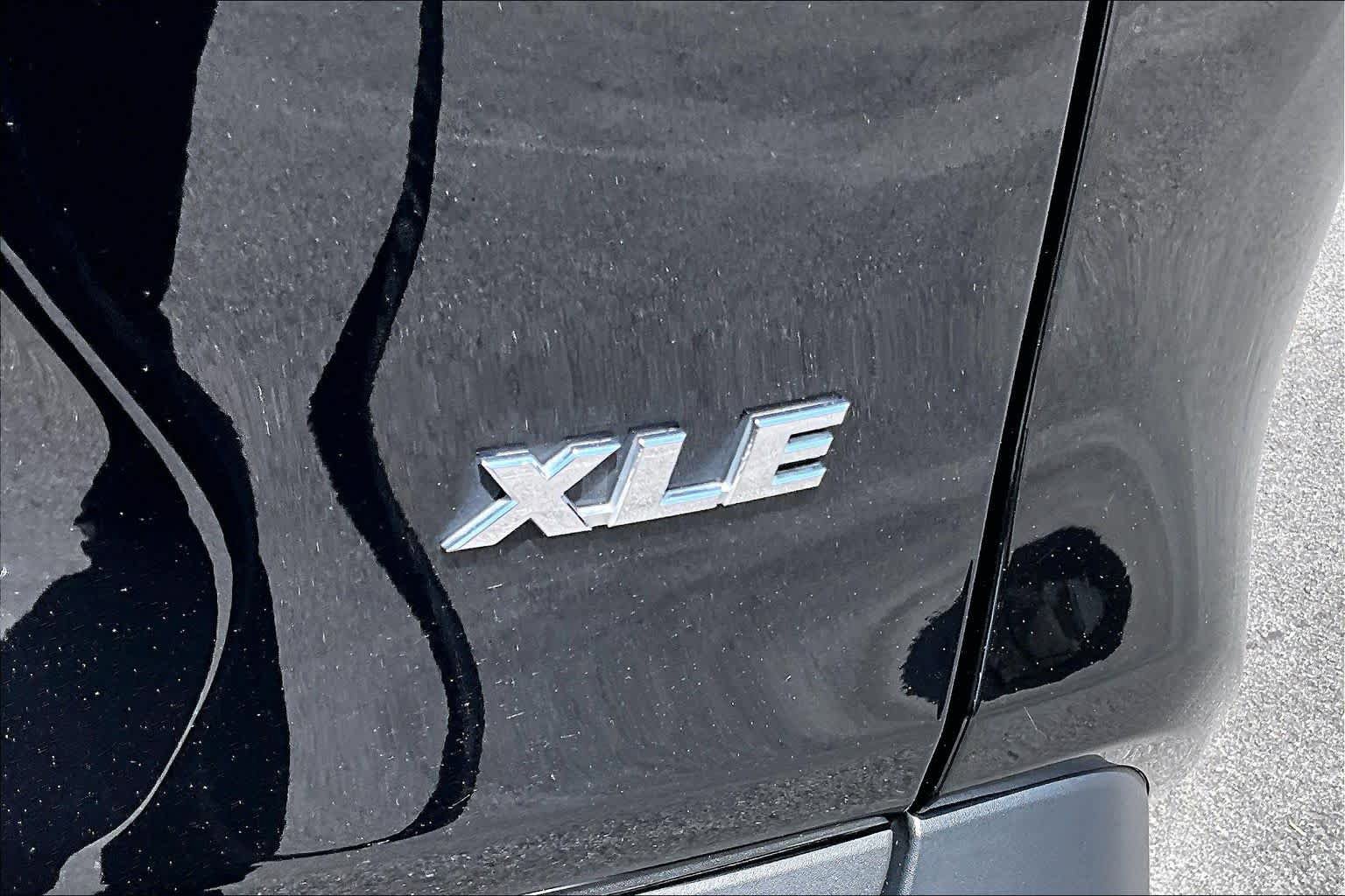 Certified 2025 Toyota RAV4 XLE Premium FWD image 10