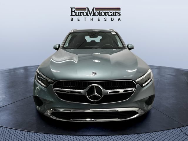 Used 2025 Mercedes-Benz GLC 350e 4MATIC w/ Driver Assistance Package image 8