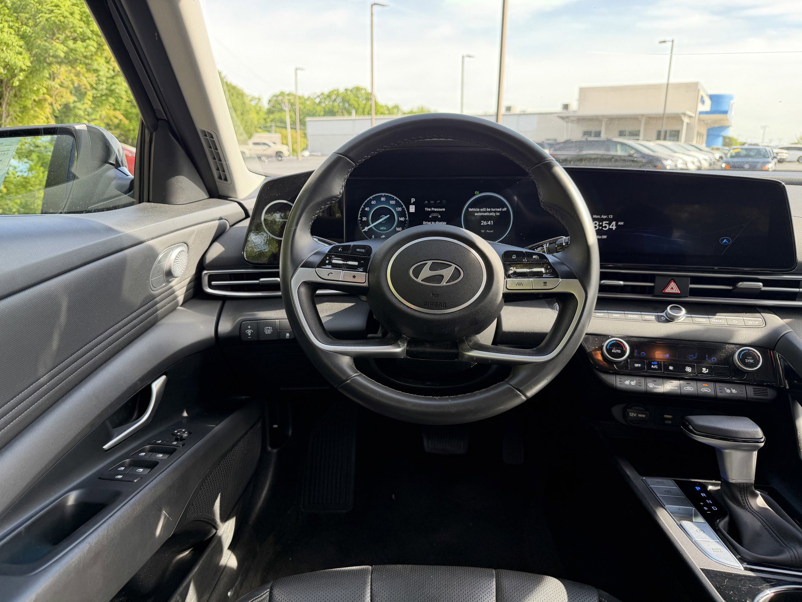 Used 2025 Hyundai Elantra Limited image 24