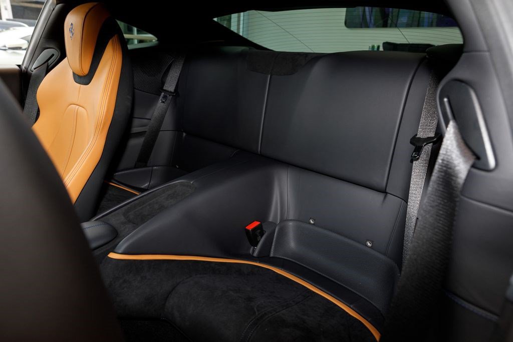 Used 2024 Ferrari Roma RWD image 20