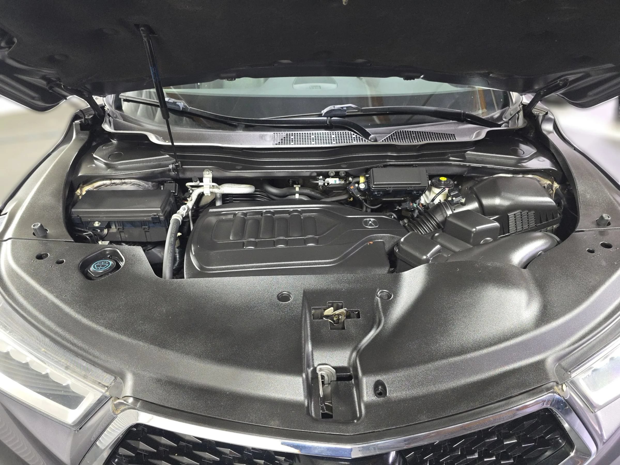 Used 2020 Acura MDX FWD w/ Technology Package image 16