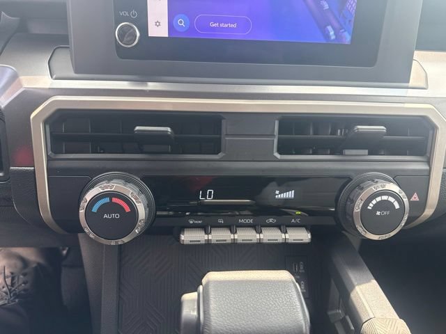 Used 2025 Toyota Tacoma TRD Sport AWD/4WD image 32