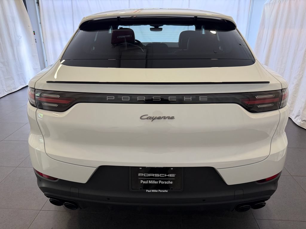 Certified 2022 Porsche Cayenne Platinum Edition AWD/4WD image 8