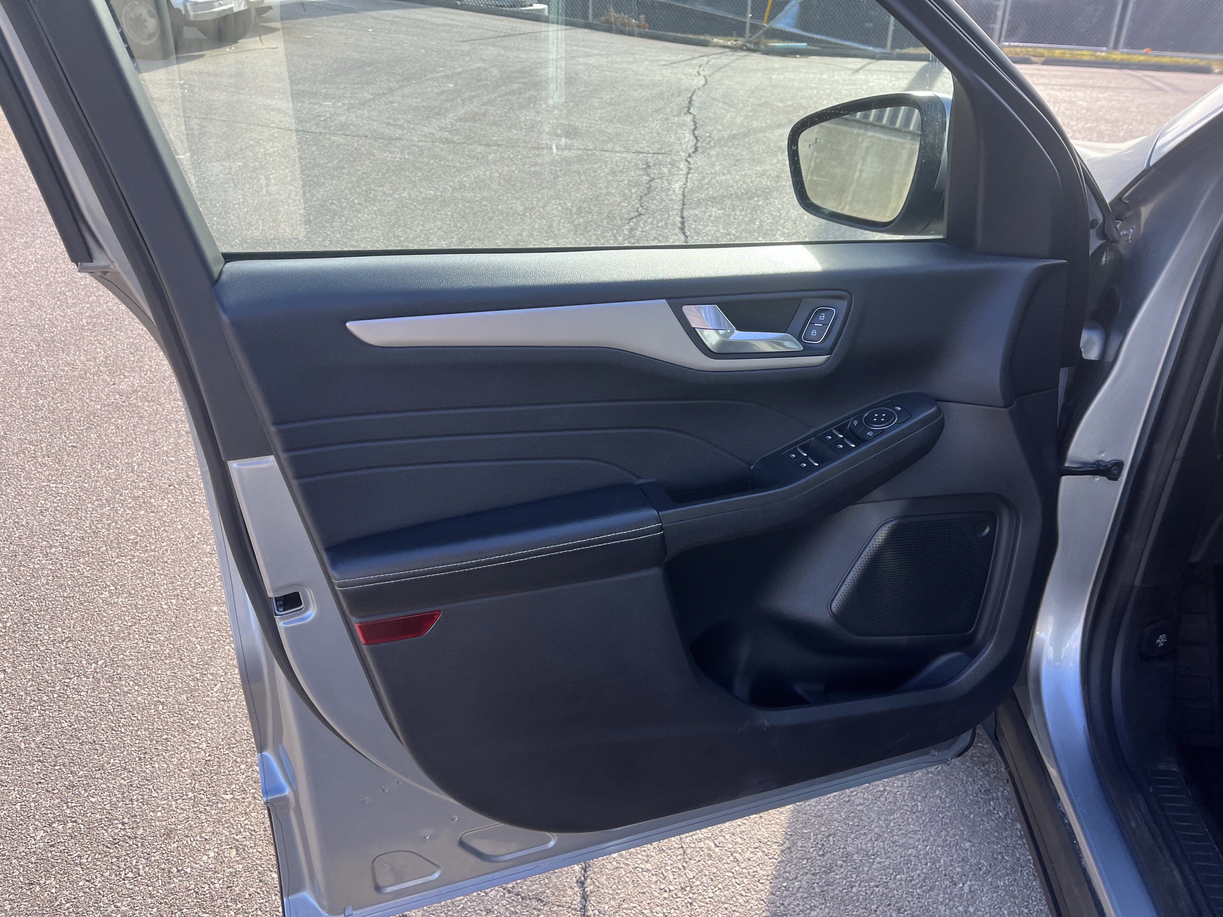 Certified 2021 Ford Escape SE image 12