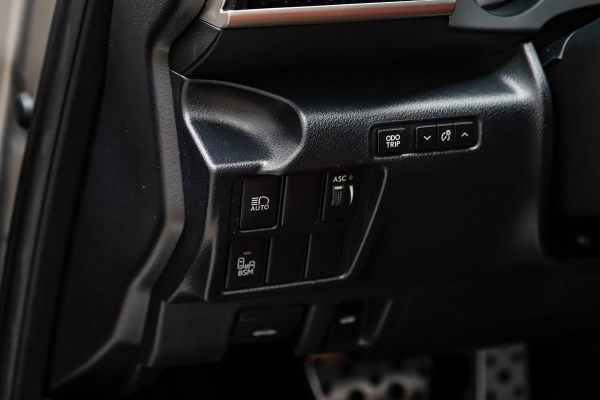 Used 2018 Lexus IS 300 F Sport w/ F Sport Package RWD image 23