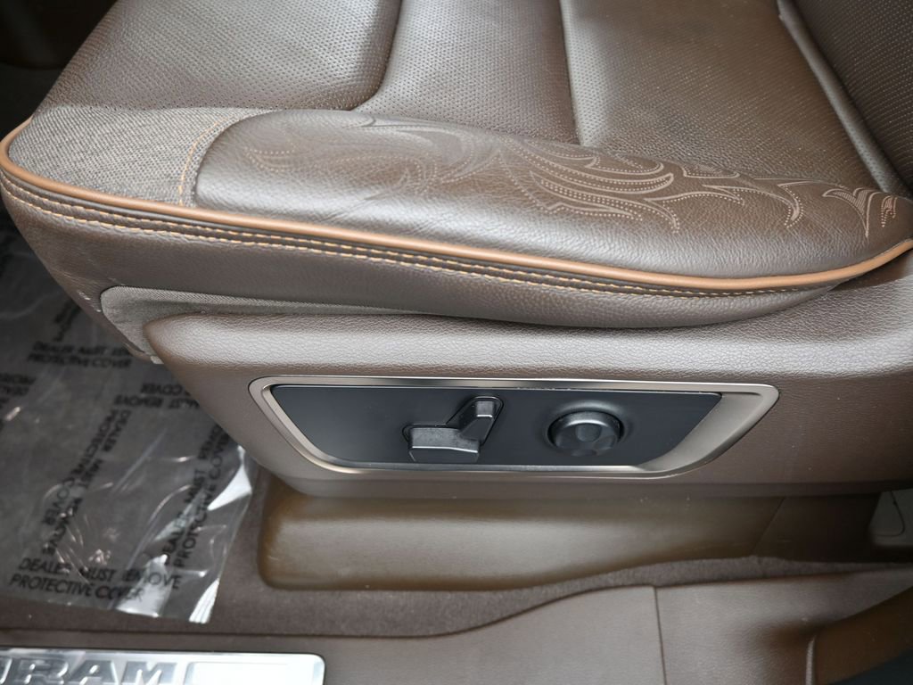 Used 2025 RAM 1500 Limited image 15