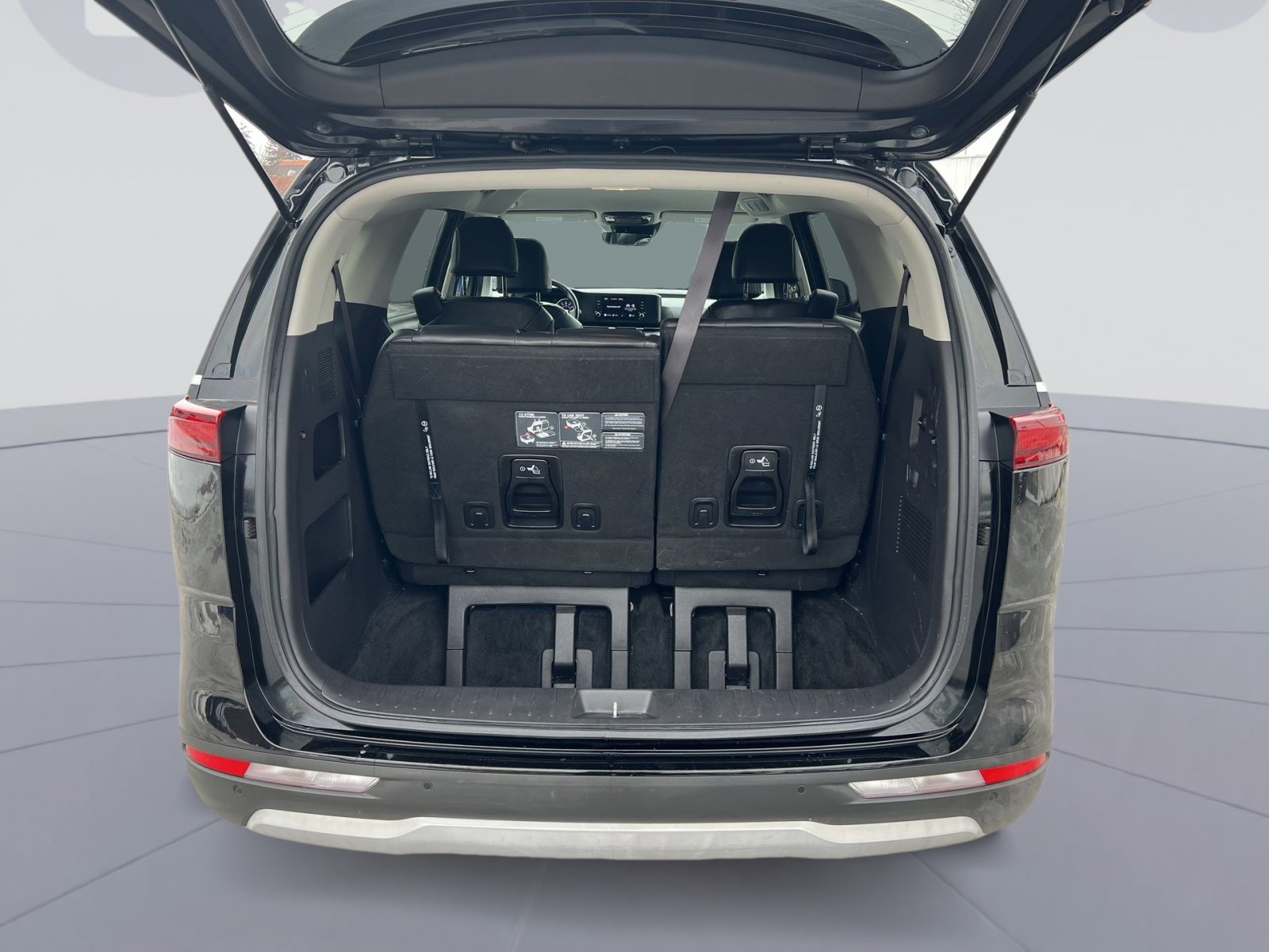 Used 2022 Kia Carnival LX image 25