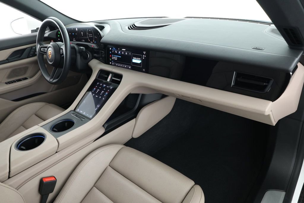 Used 2022 Porsche Taycan 4S image 24