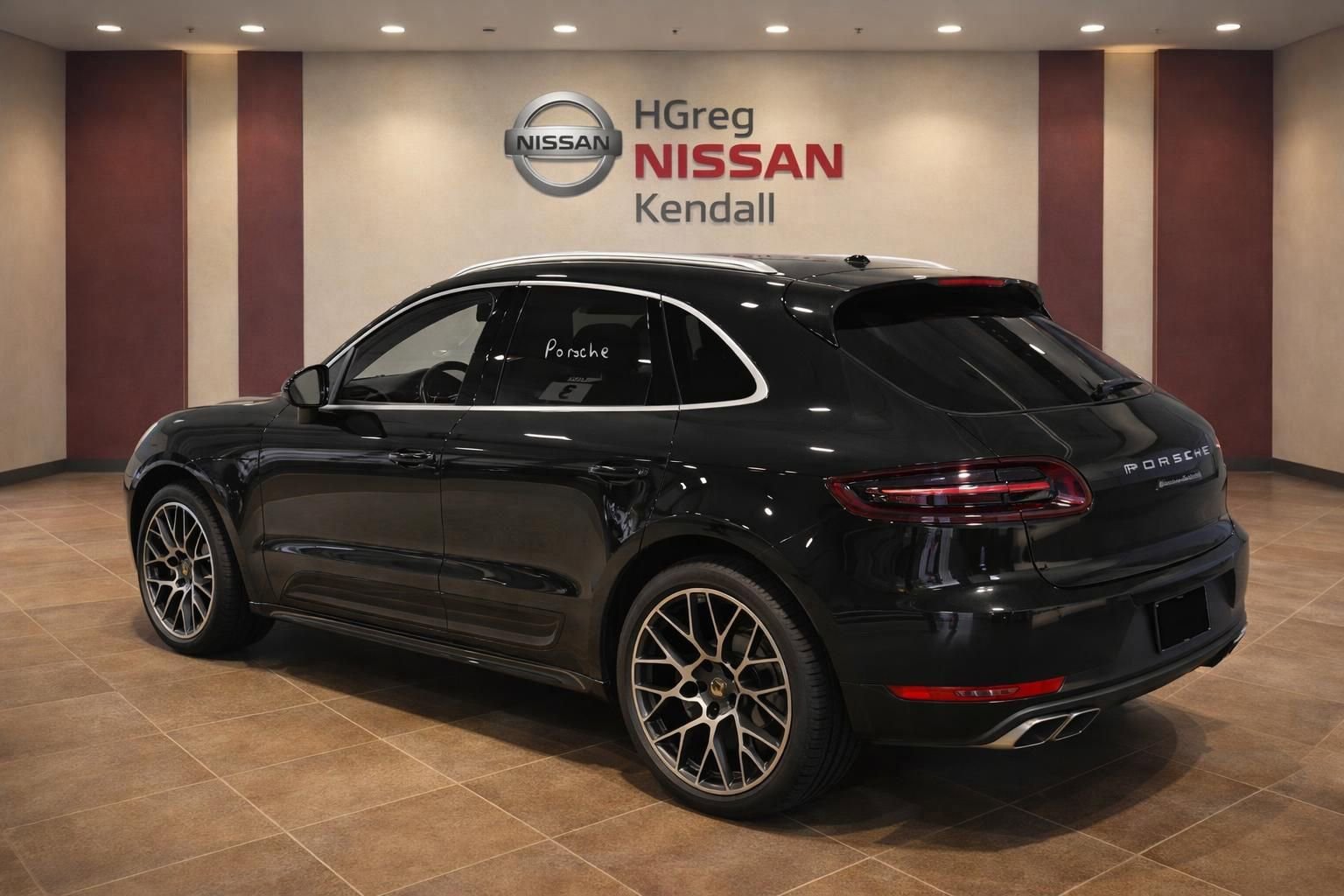 Used 2017 Porsche Macan Turbo AWD/4WD image 6