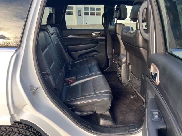 Used 2017 Jeep Grand Cherokee Overland image 15