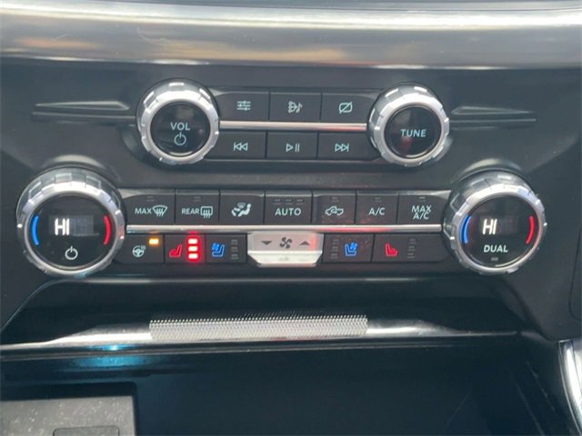 Used 2021 Ford F150 Lariat w/ Equipment Group 502A High image 19