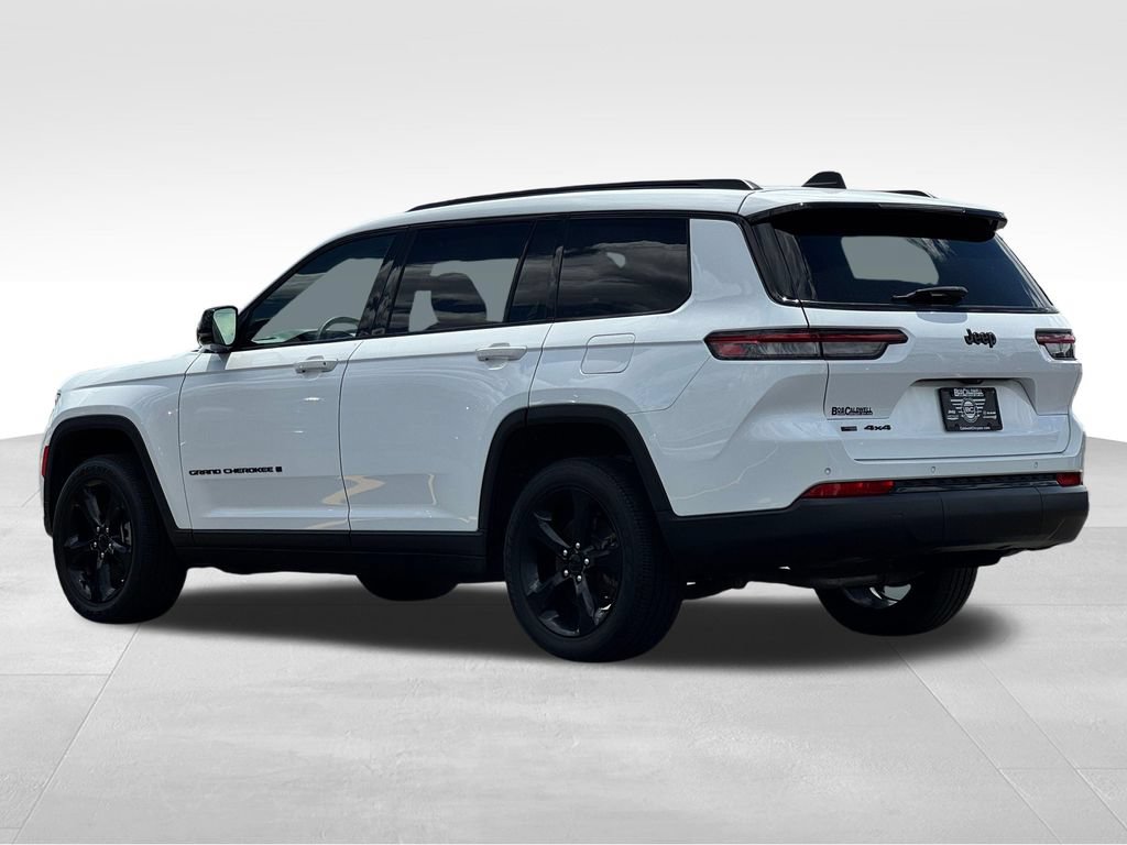 Used 2023 Jeep Grand Cherokee L Laredo AWD/4WD image 5