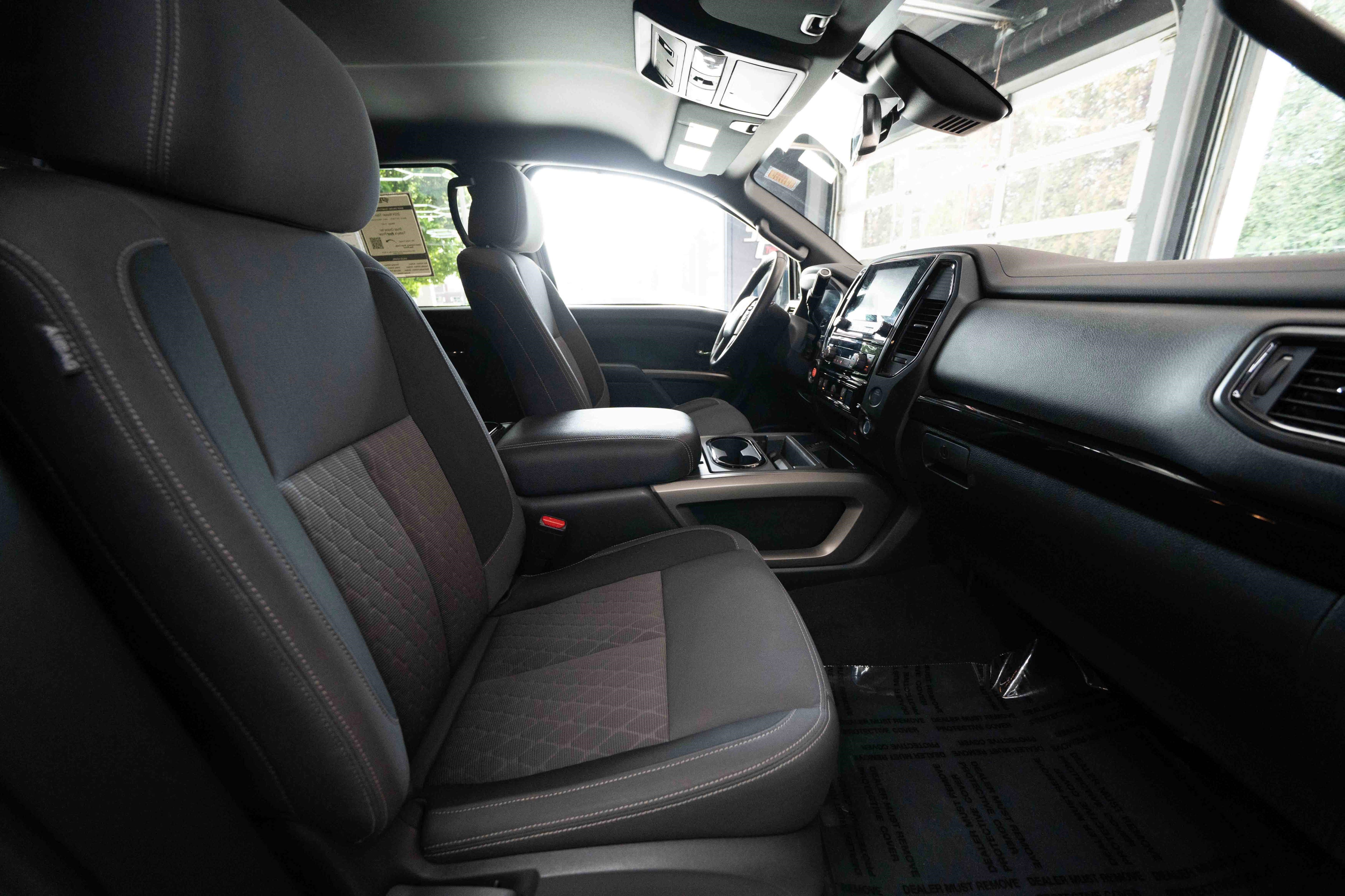 Used 2024 Nissan Titan SV w/ SV Bronze Edition Package RWD image 23