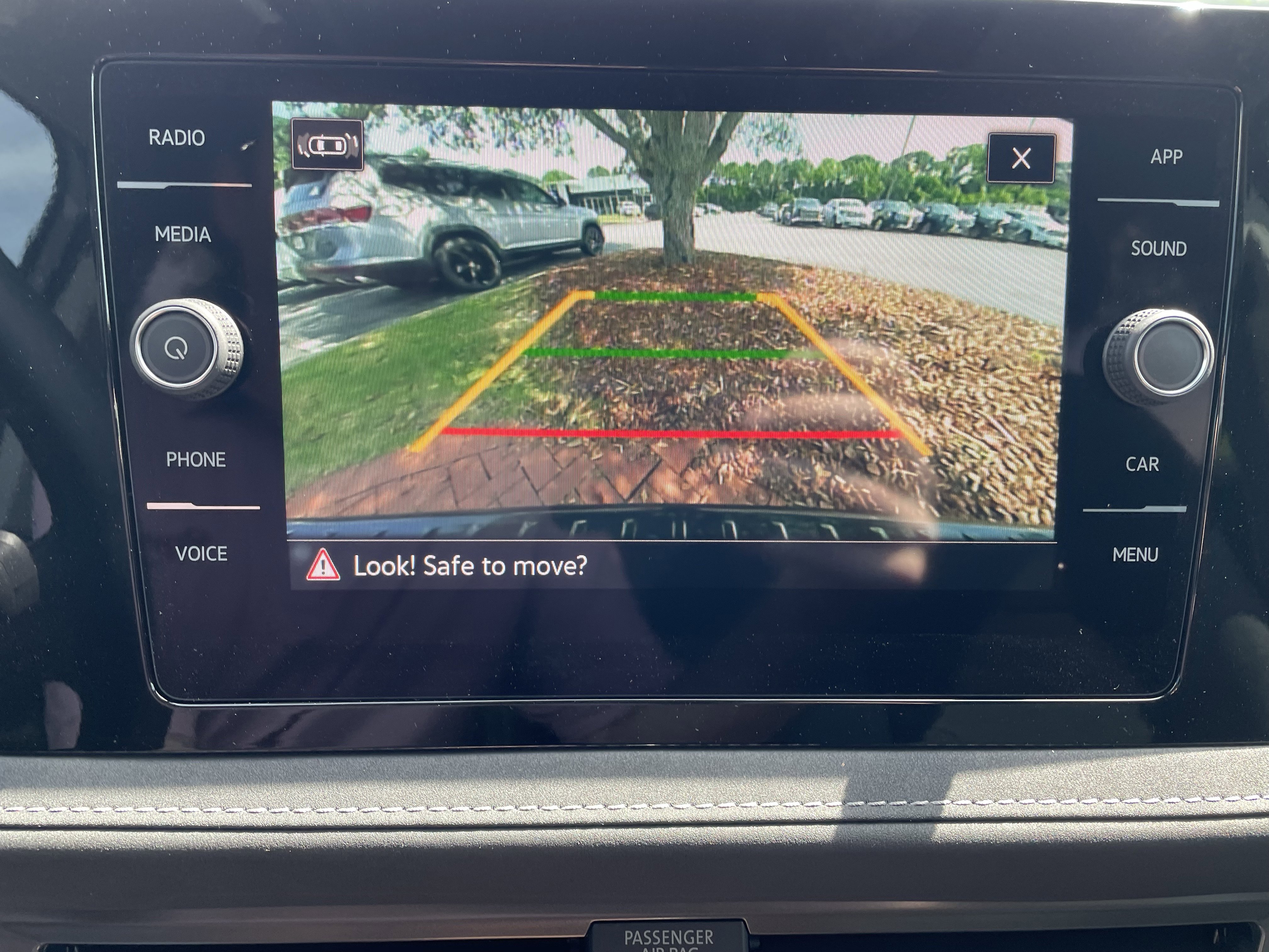 New 2026 Volkswagen Taos SE FWD image 18