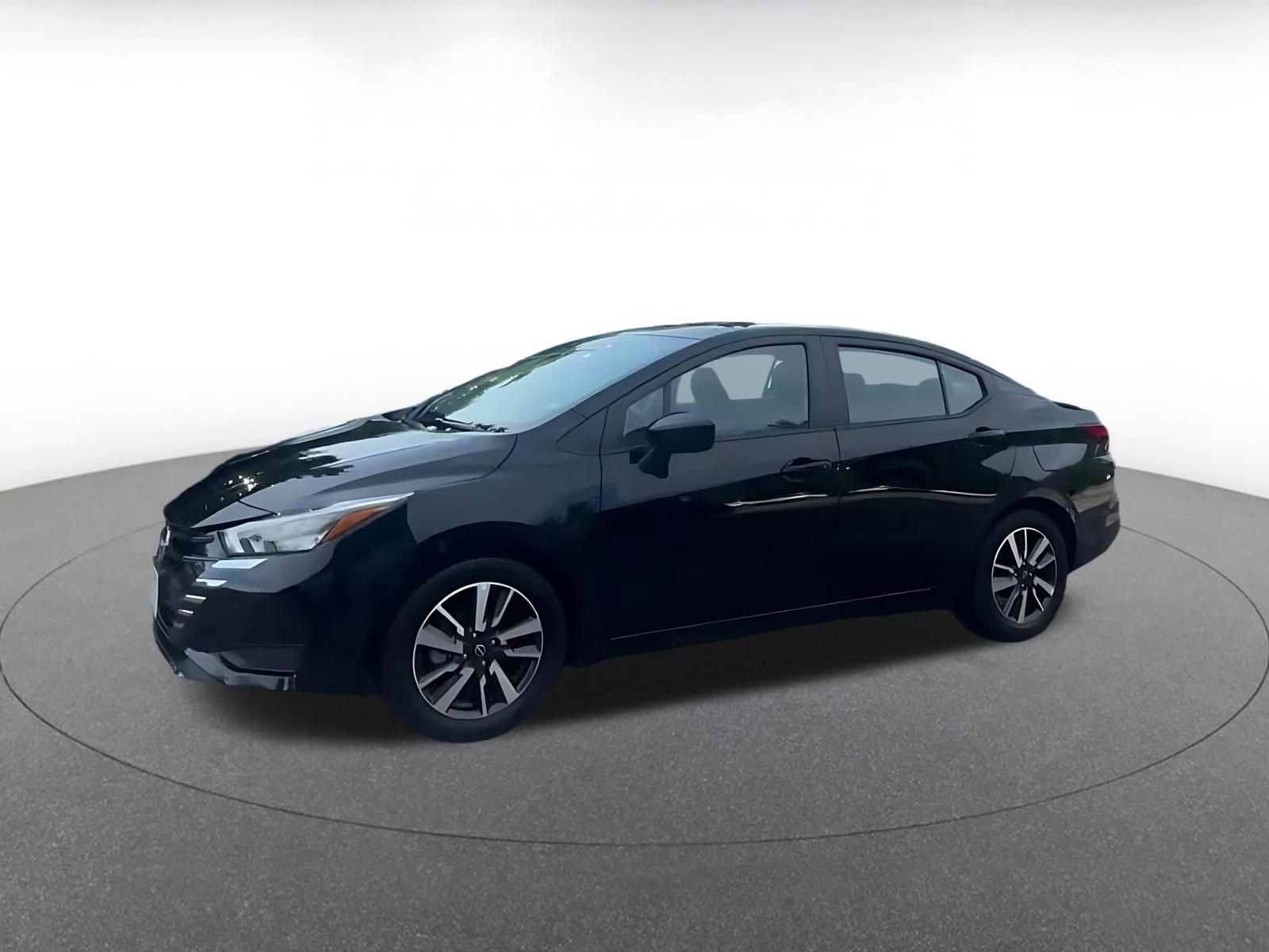 Used 2025 Nissan Versa SV FWD image 7