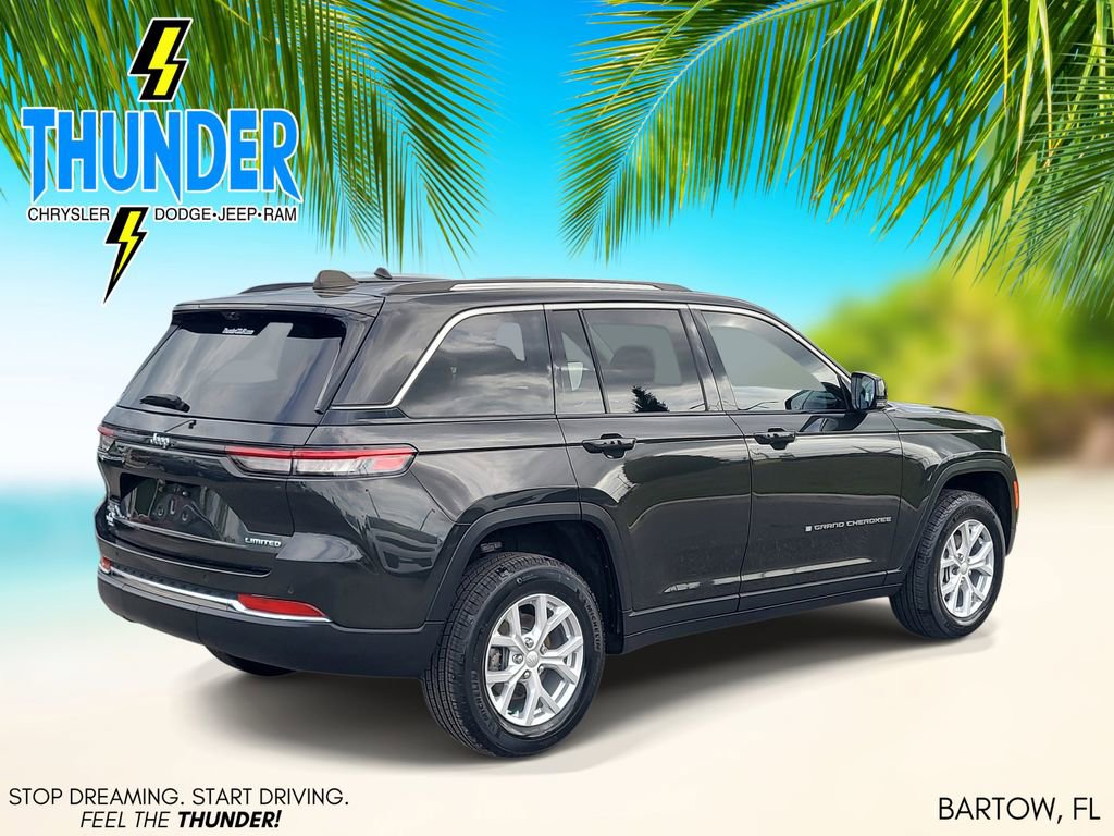 Used 2023 Jeep Grand Cherokee Limited w/ Luxury Tech Group II AWD/4WD image 4