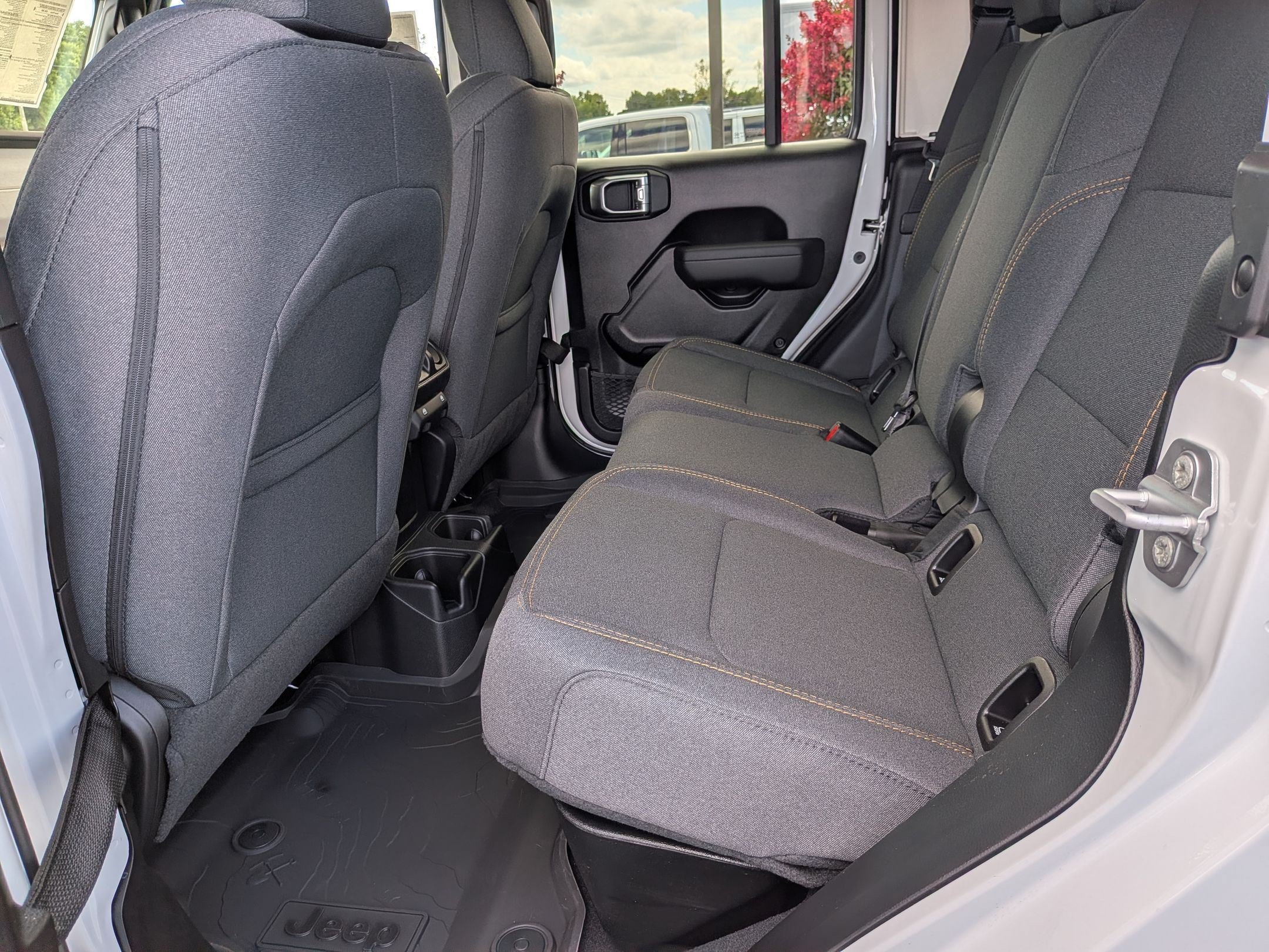New 2026 Jeep Gladiator Sport AWD/4WD image 18