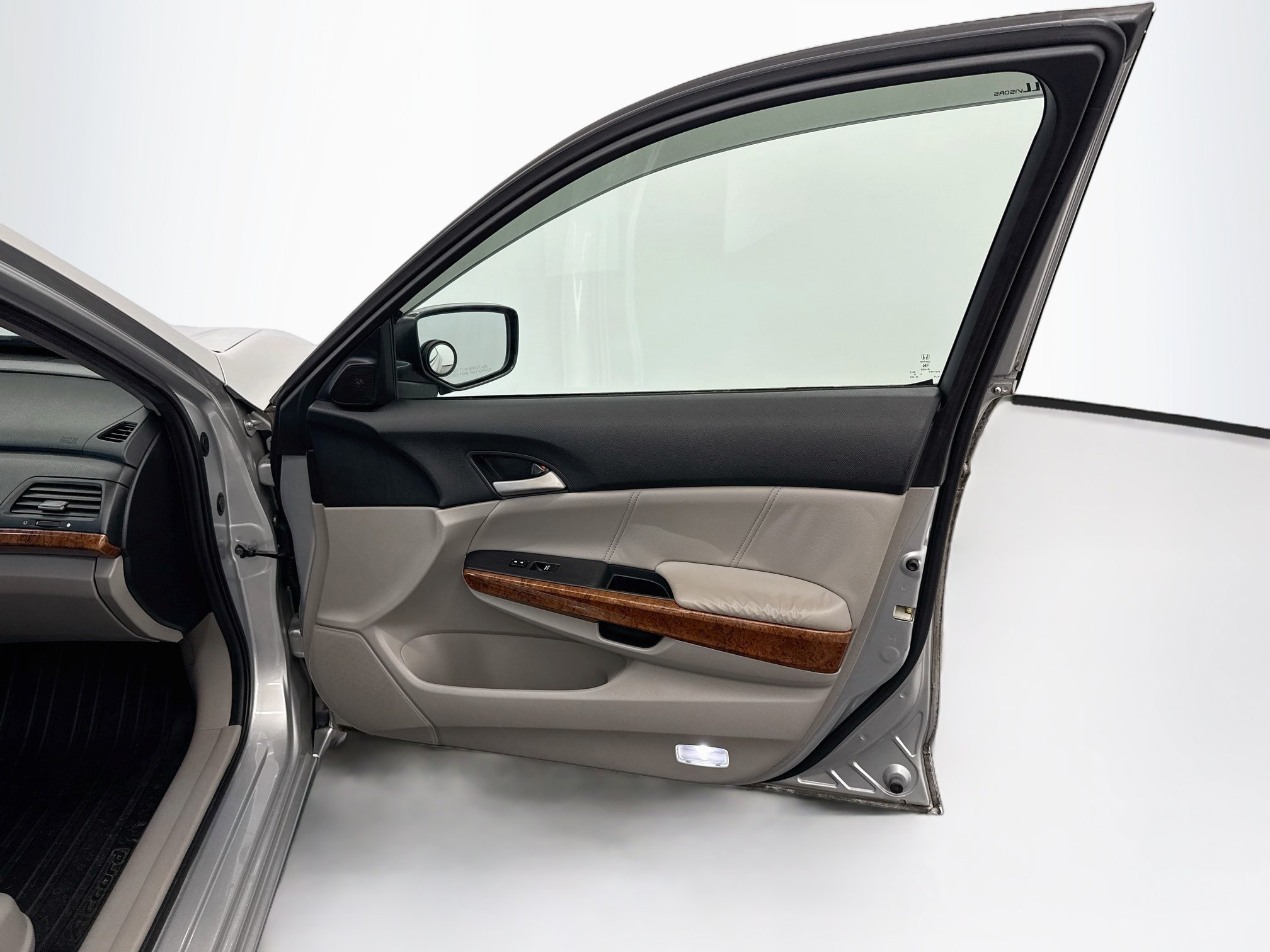 Used 2011 Honda Accord EX-L image 31